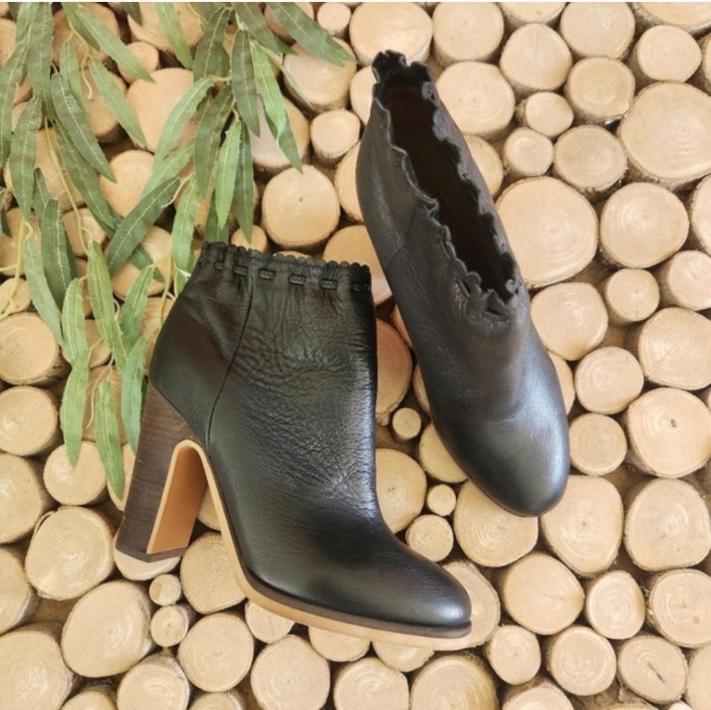 See By Chloe Ruched Ankle Boots 40.5 Black